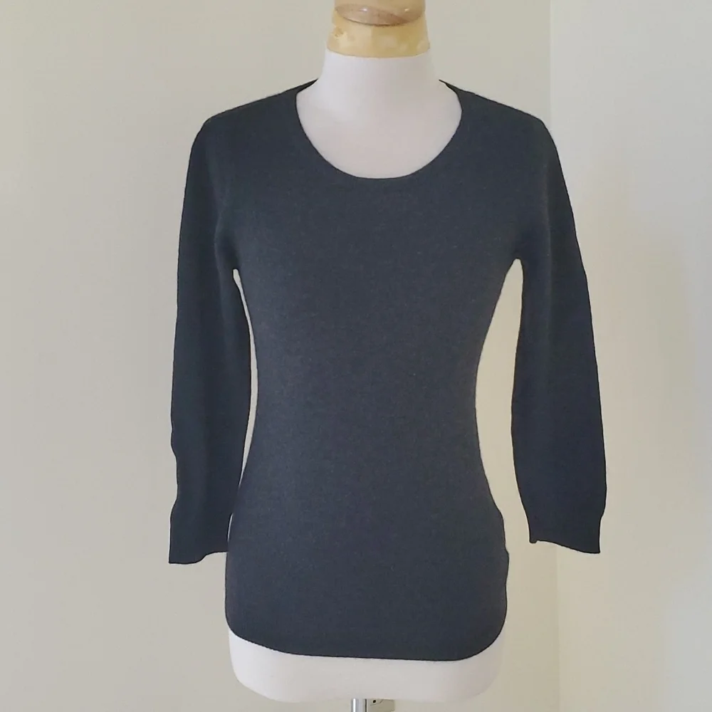 Ann Taylor XS cashmere crew sweater .